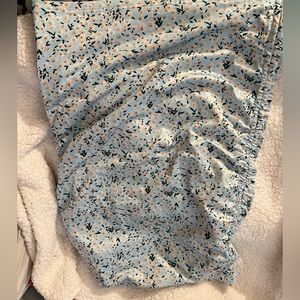 SHEIN Drawstring Knot Cut Out Front Ditsy Floral Cami Top & Ruched Skirt Set